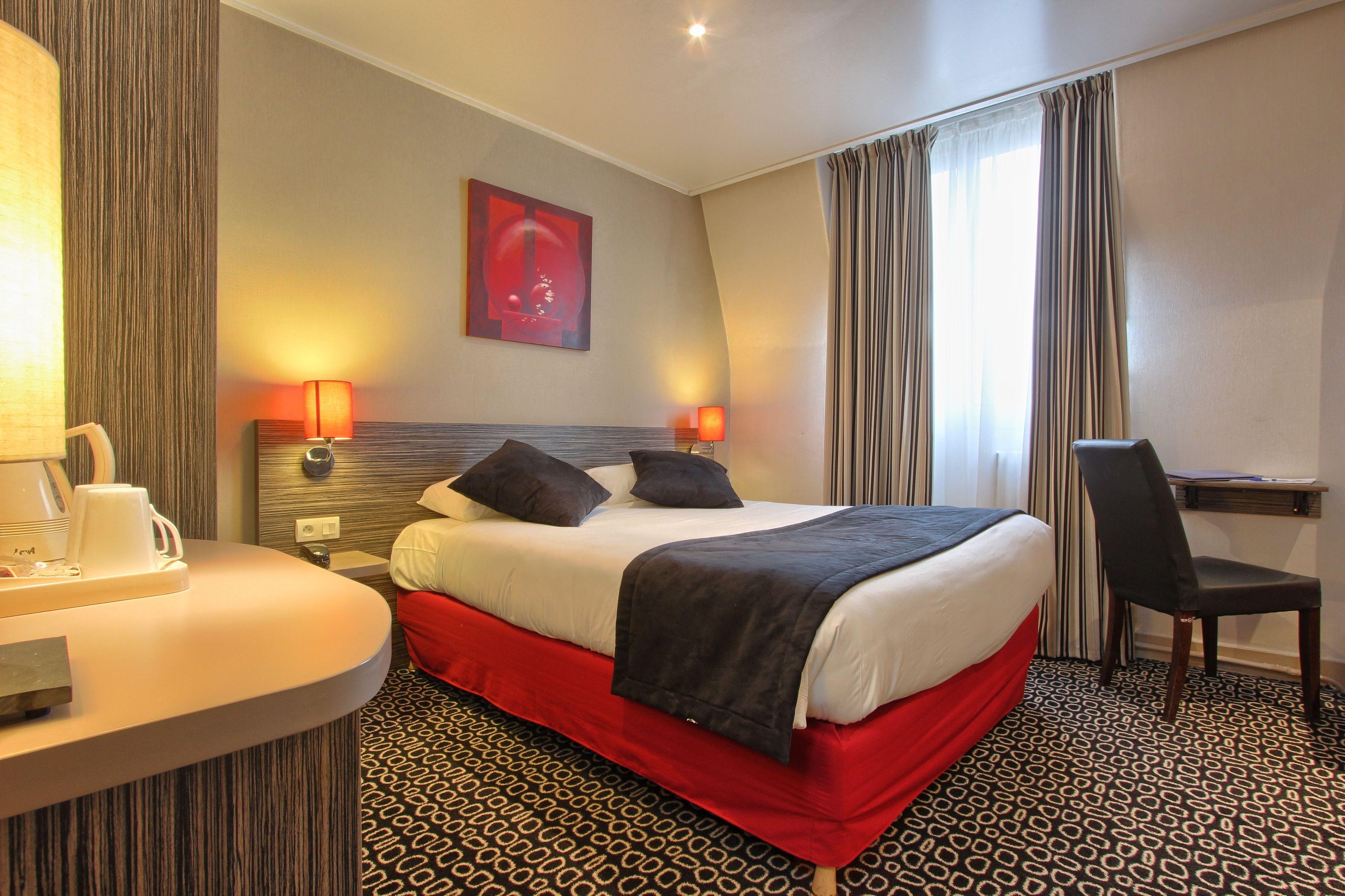 Timhotel Odessa Montparnasse 3*